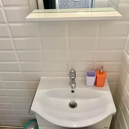 Petillant T2 Rez-de-jardin Apartment *